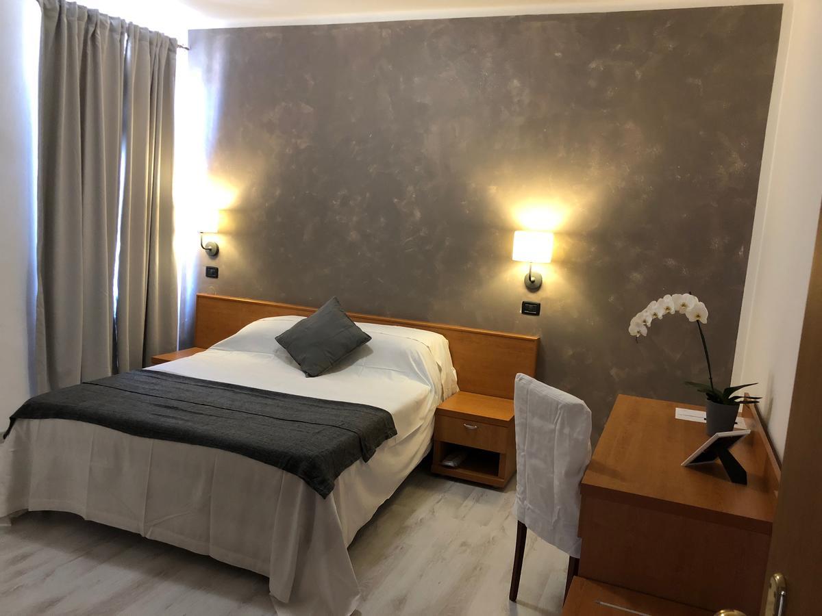 Aquam Albergo Acqui Terme Buitenkant foto