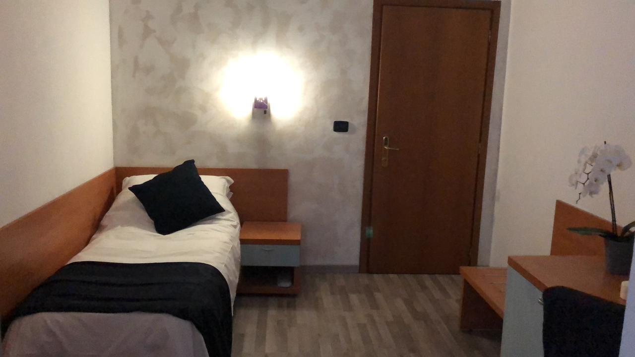 Aquam Albergo Acqui Terme Buitenkant foto