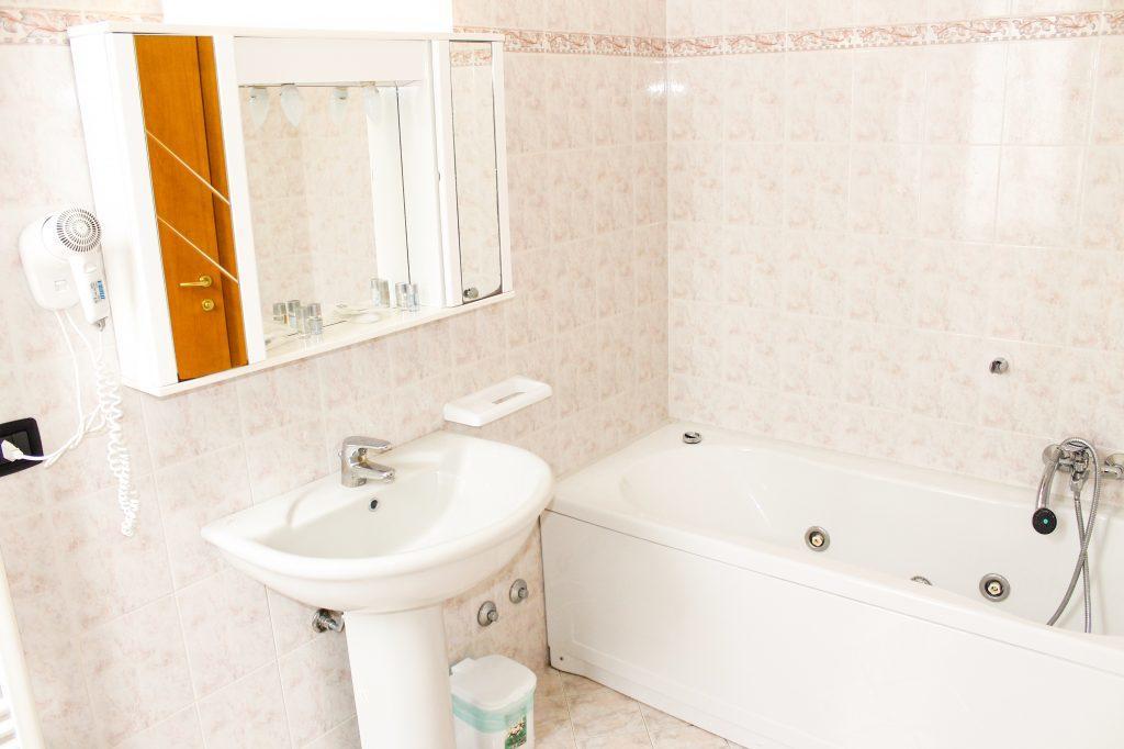 Aquam Albergo Acqui Terme Buitenkant foto
